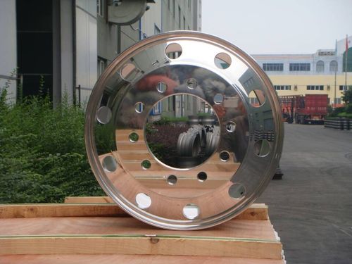 立中集团(300428.SZ)：铸造铝合金材料和铝合金车轮产品可用于军工领域